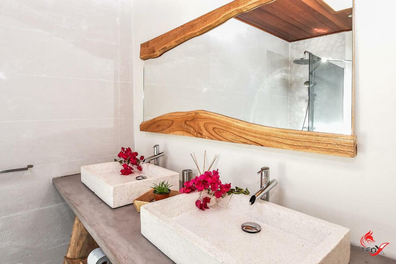 Villa Fleur D'O Le Robert Luaran gambar